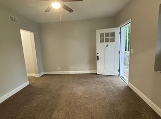 559 Locust St APT 1, Valparaiso, IN 46383