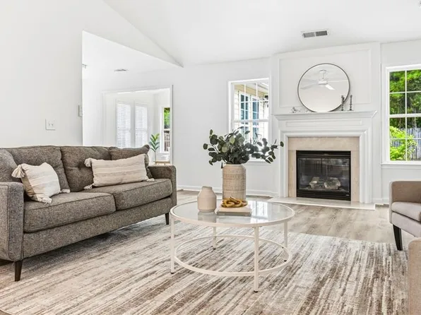 5170 Centennial Creek Vw NW, Acworth, GA 30102