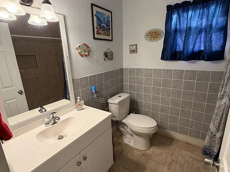 121 E Madison St — Photo 8