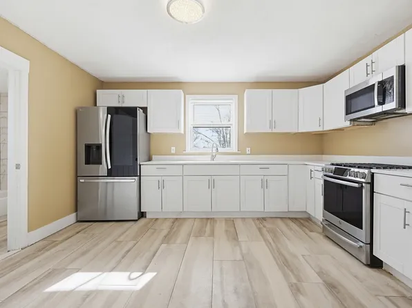 6 Rockland St APT 1, Lynn, MA 01902