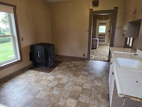 5th image of 206 N Oak St