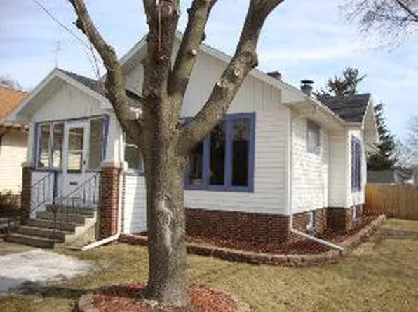 7215 32nd Ave, Kenosha, WI 53142