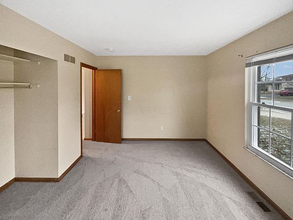 4th image of 2343 Salem Ave