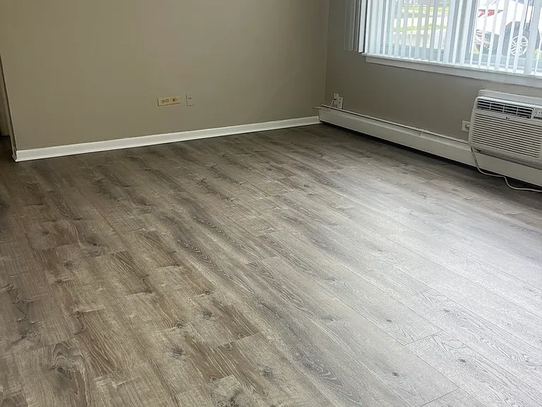 10805 S Lloyd Dr #2 — Photo 4