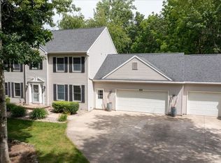 4156 Twilight Ct, Oshkosh, WI 54904