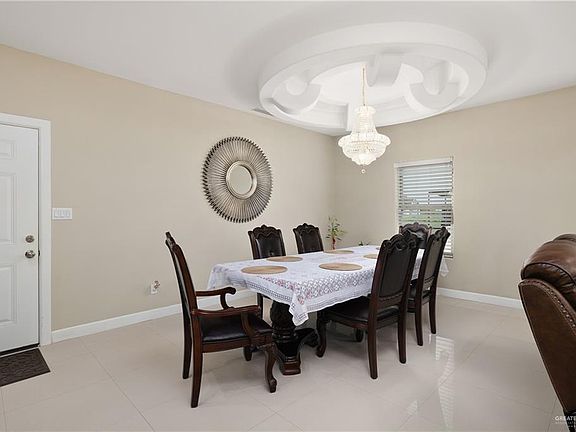 5th image of 1505 Yarely St