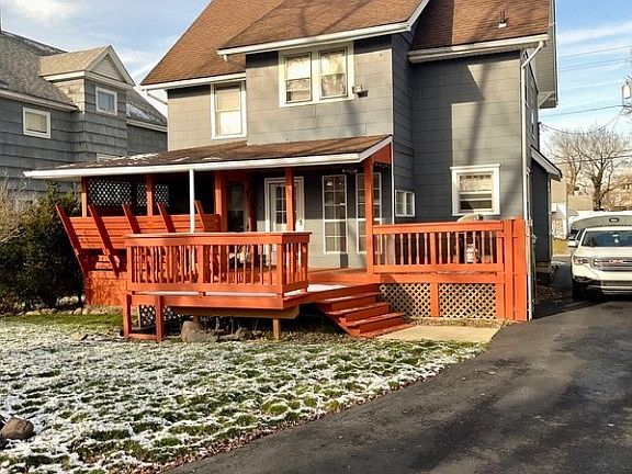 3rd image of 211 E Kline St