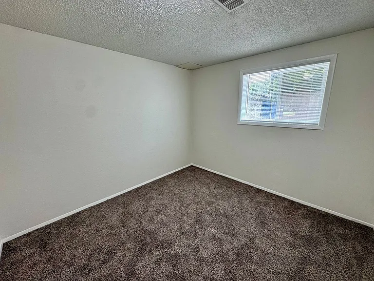 1550 Kendall St — Photo 11