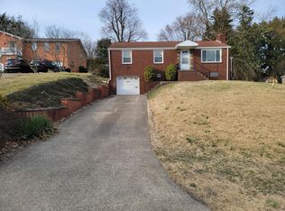 10761 Old Trail Rd, North Huntingdon, PA 15642