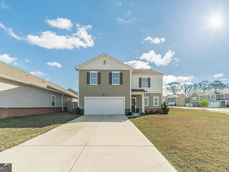 222 Knightsbridge Ln — Photo 2