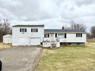 6377 E Atherton Rd, Burton, MI, 48519