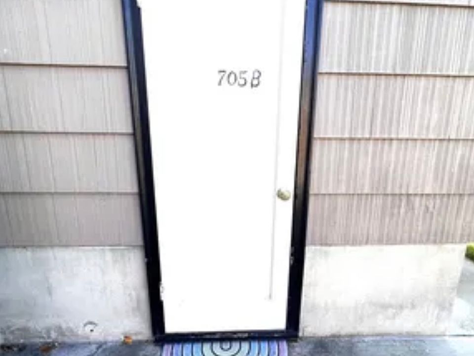 1st image of 705 N 17th St #B