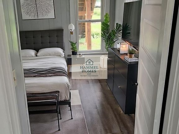 4th image of 509 E 3rd St S #1