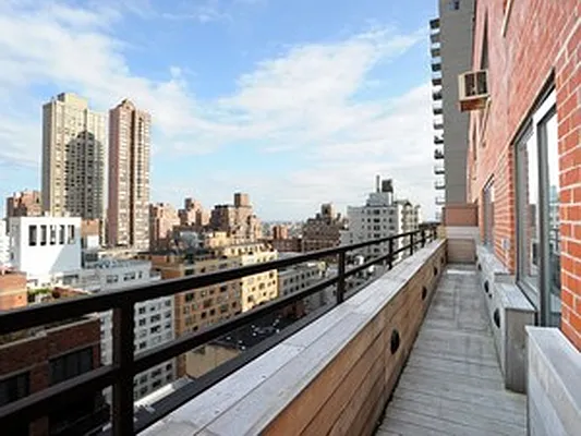 Sold by Citi Habitats | media 17