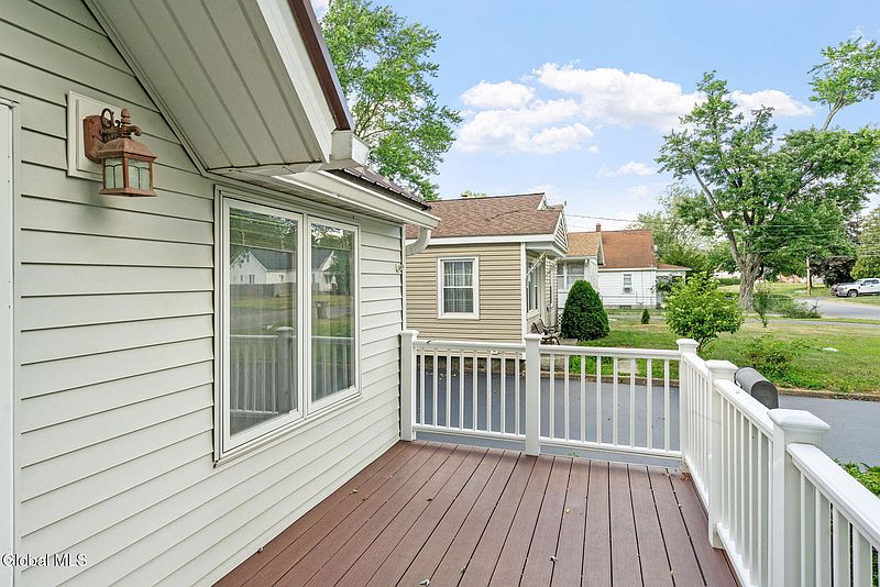 4th image of 2634 1st Avenue
