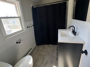 32 Jackson St FLOOR 2, Woonsocket, RI 02895
