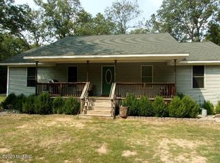 7222 E Andes Ave, Fountain, MI 49410