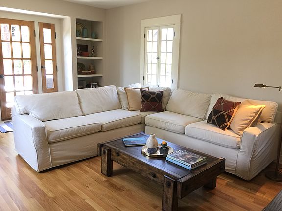 3rd image of 3844 Udell Ct