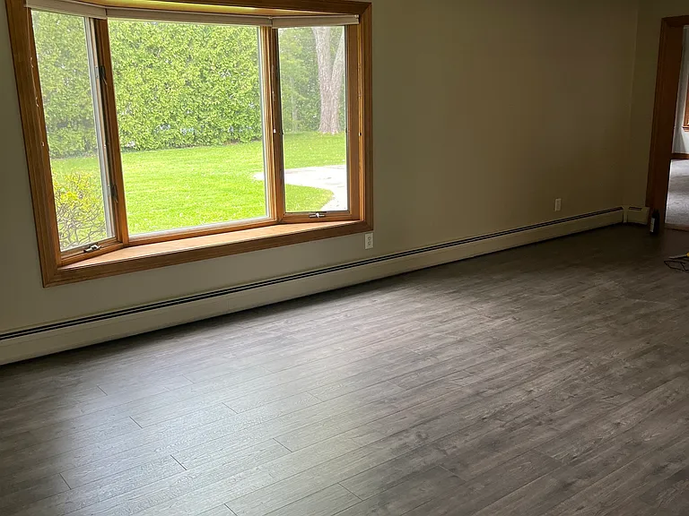3891 Eastbourne Dr — Photo 8