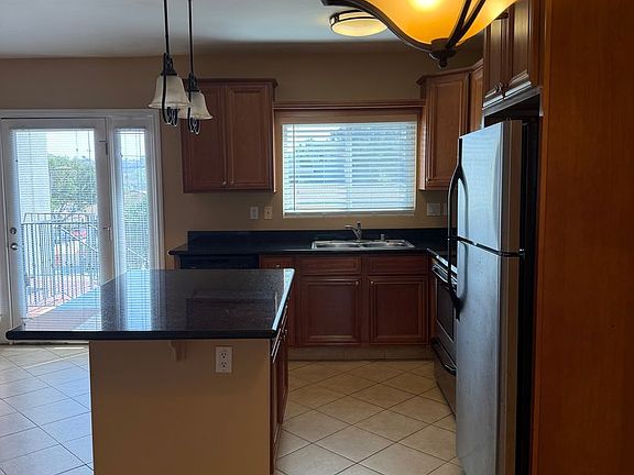 5th image of 4407 Temecula St Unit 5
