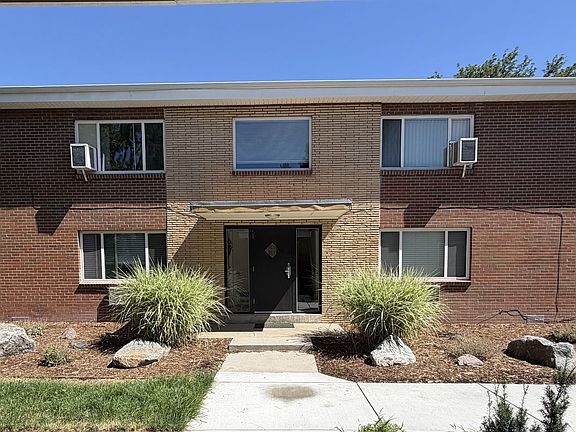 2nd image of 715 Moore St APT 2