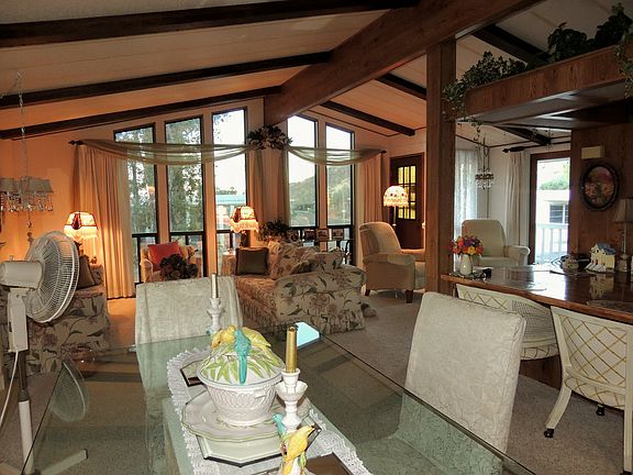 5th image of 159 Laguna Dr
