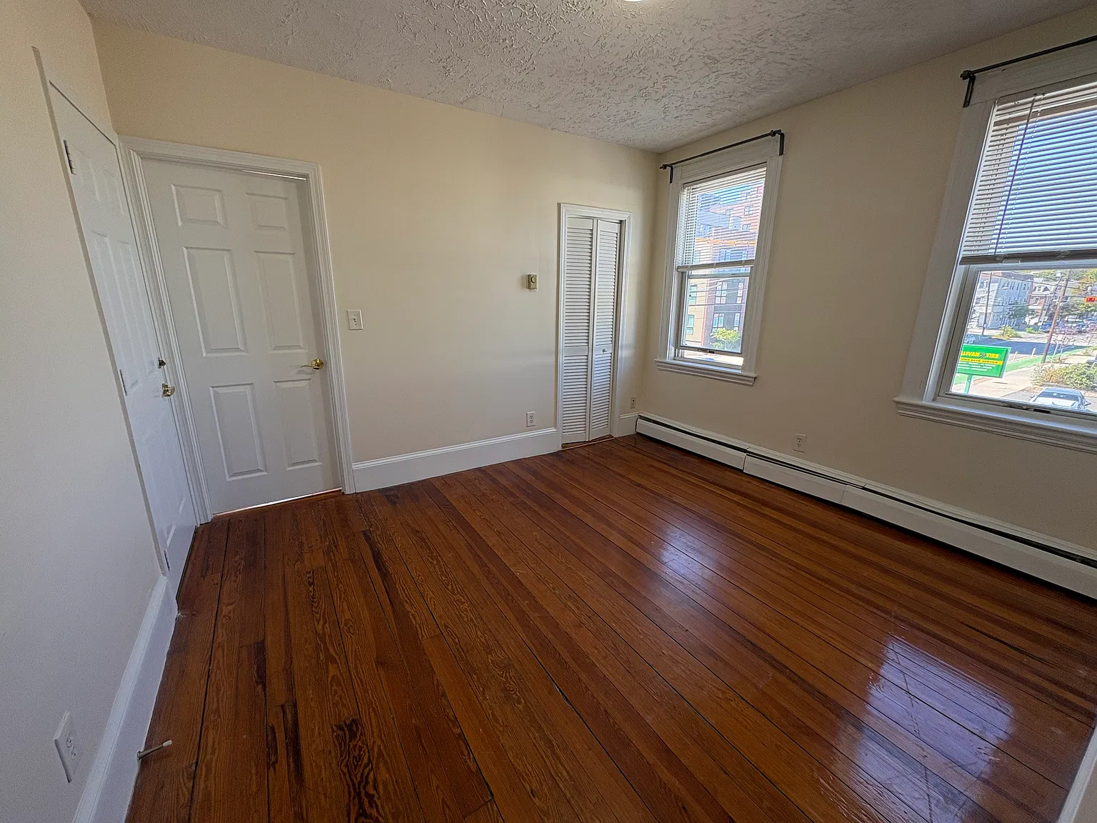 2 bed, 775 sqft, $2,600 — Photo 2