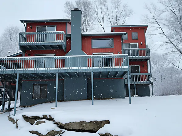 1142 Yorkshire Ln, Bushkill, PA 18324