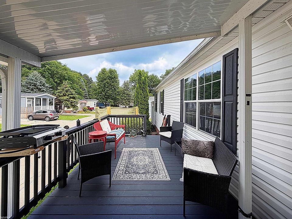50214 Ambleside Ct, photo 2