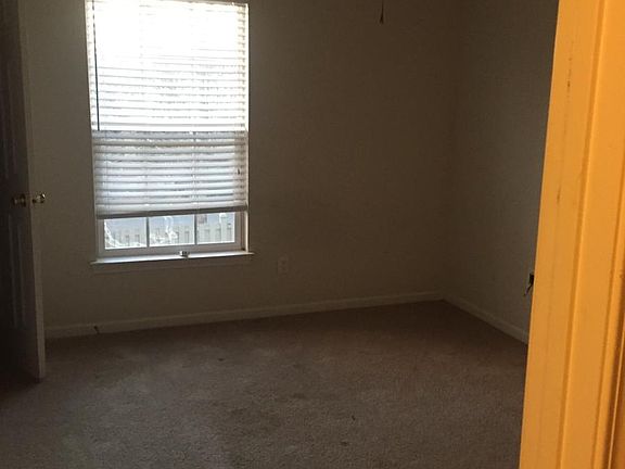 5th image of 3400 Laurenhurst Ln