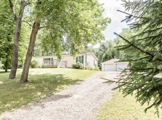 5493 Hotchkiss Rd, Lowell, MI 49331