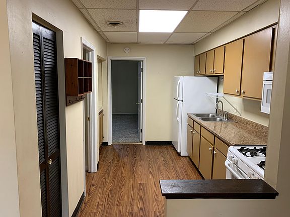 4th image of 1111 Lynch St