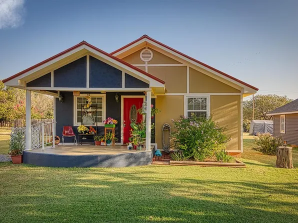 519 E South St, Cordell, OK 73632