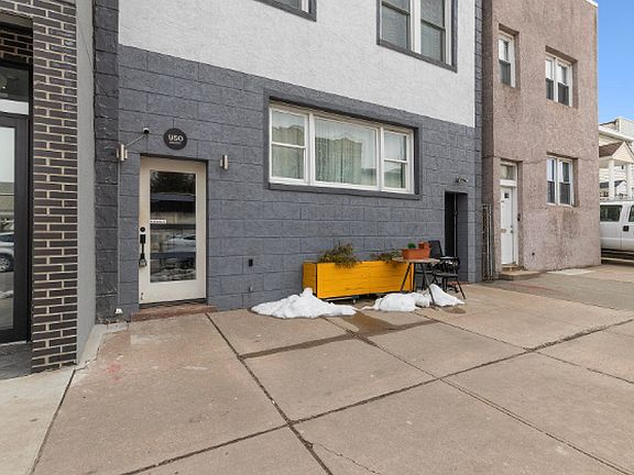 2nd image of 950 Broadway