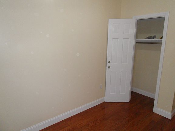 4th image of 9526 42nd Avenue # Fl 2