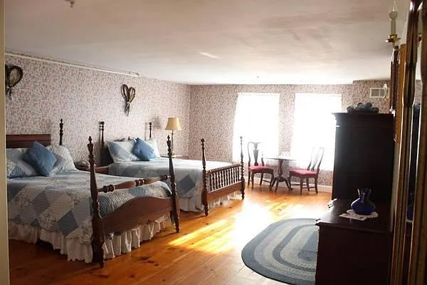 6 Portland Ave #4 — Photo 2