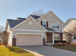 9332 Lake Dr, West Des Moines, IA 50266