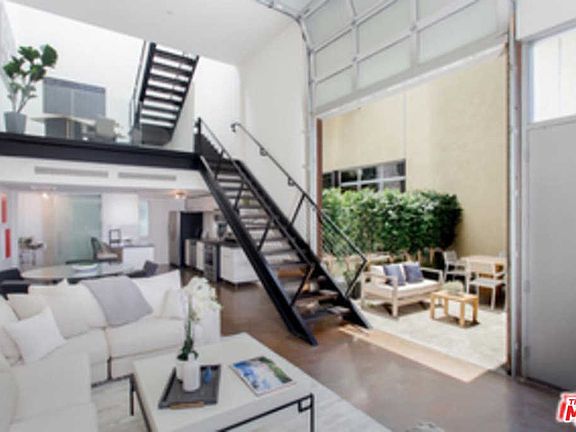 4th image of 1011 N Orange Grove Ave APT 2