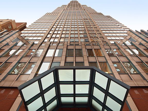 5th image of 150-156 W 56th St APT 3311