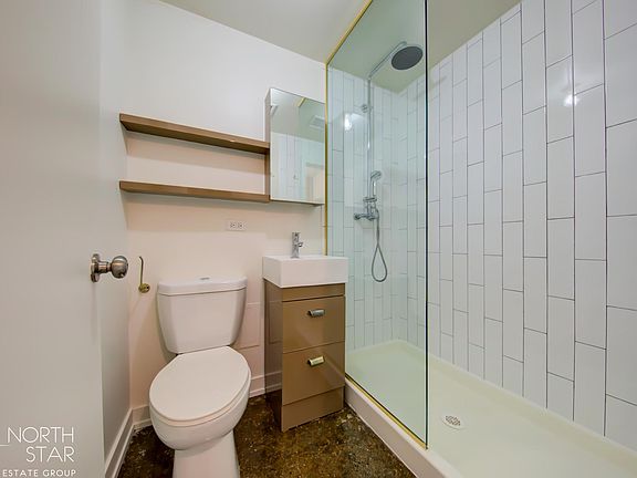 5th image of 1021 W Lawrence Ave #426