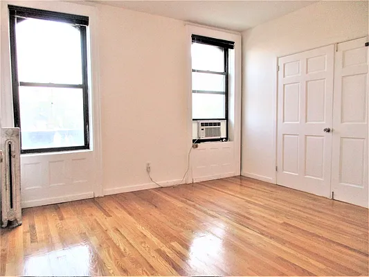 Rented by City Connections Realty | media 26