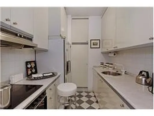 Rented by Douglas Elliman | media 5