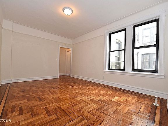 3rd image of 3150 33rd St APT 9C