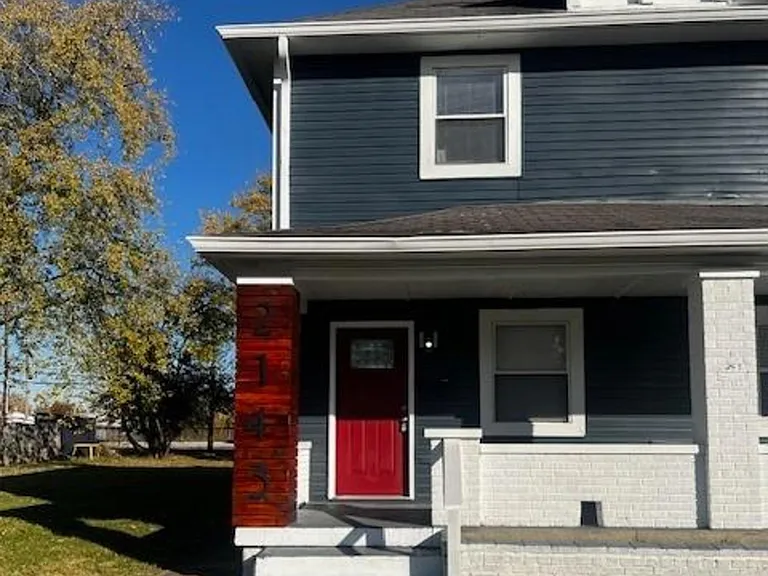 2143 Bellefontaine St — Photo 2