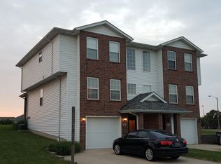 226 Empson Dr, Valmeyer, IL 62295