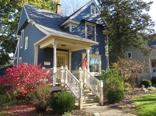 1210 S 3rd St, St Charles, IL