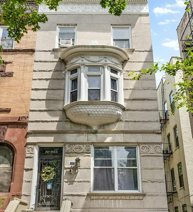 925 Sterling Pl #1