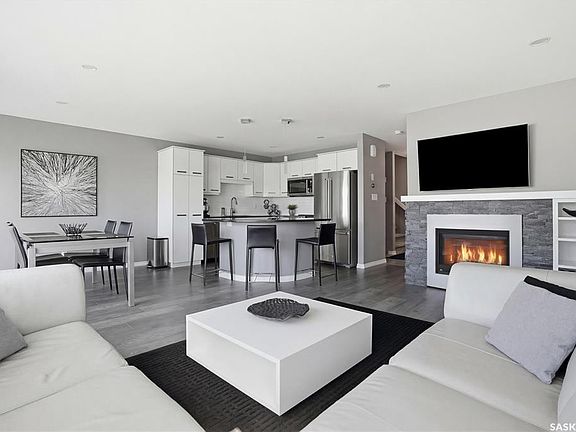 3rd image of UNIT 309-4000 Sandhill CRESCENT