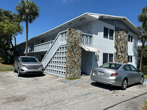 898 NW 45th Ave #41 Photo 1