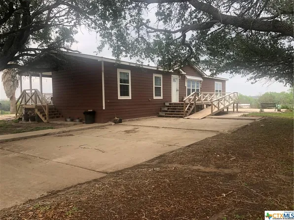 1891 Dworaczyk Rd, Yorktown, TX 78164
